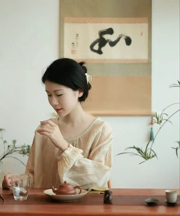 Uống trà có hỗ trợ giữ dáng và giảm mỡ không? 5 sự thật bạn cần biết 