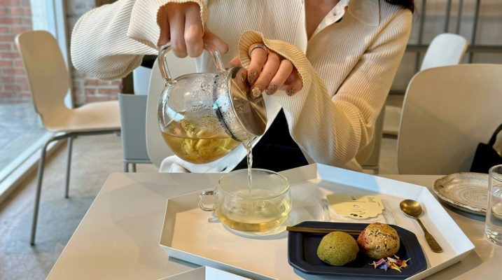 Uống trà sau khi ăn