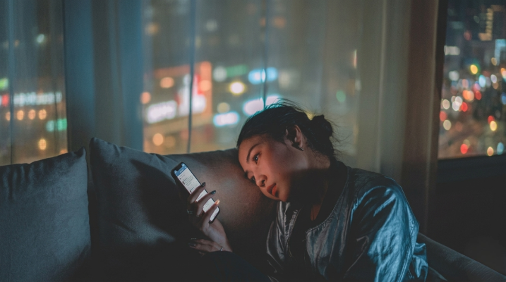 Uống trà vào buổi tối làm bạn mất ngủ